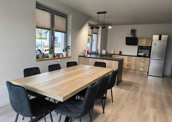 Sztorm Piekny Dom Nad Morzem Na Wylacznosc Nyaraló