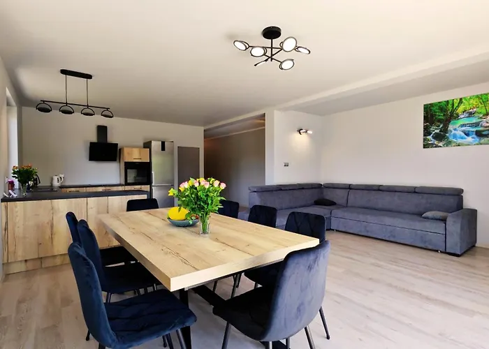 Sztorm Piekny Dom Nad Morzem Na Wylacznosc Nyaraló Sianozety