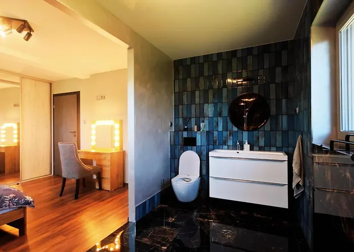 Sztorm Piekny Dom Nad Morzem Na Wylacznosc Nyaraló Sianozety