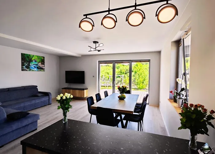 Sztorm Piekny Dom Nad Morzem Na Wylacznosc